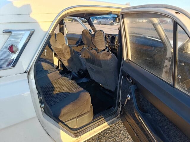 Бежевый ГАЗ 24-10 Волга, объемом двигателя 2.4 л и пробегом 22 тыс. км за 1000 $, фото 7 на Automoto.ua