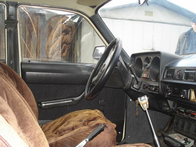 Бежевый ГАЗ 24-10 Волга, объемом двигателя 0 л и пробегом 90 тыс. км за 828 $, фото 2 на Automoto.ua