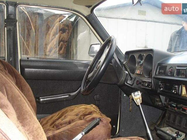 Бежевый ГАЗ 24-10 Волга, объемом двигателя 0 л и пробегом 90 тыс. км за 826 $, фото 2 на Automoto.ua
