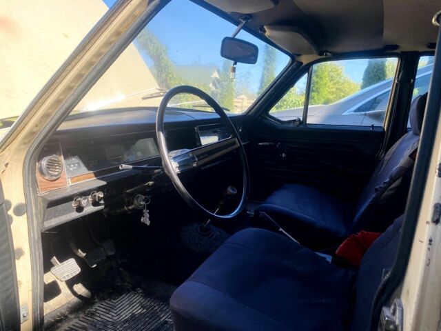 Бежевый ГАЗ 24-10 Волга, объемом двигателя 2.4 л и пробегом 89 тыс. км за 500 $, фото 2 на Automoto.ua