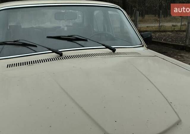 Бежевый ГАЗ 24-10 Волга, объемом двигателя 2.4 л и пробегом 400 тыс. км за 500 $, фото 5 на Automoto.ua