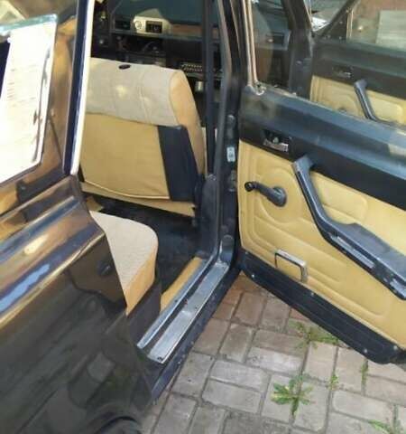 Черный ГАЗ 24-10 Волга, объемом двигателя 2.4 л и пробегом 100 тыс. км за 3000 $, фото 2 на Automoto.ua