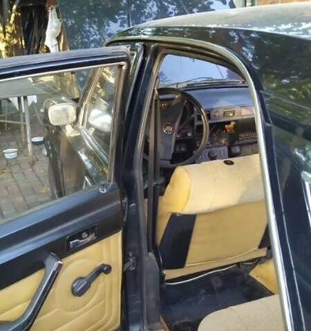 Черный ГАЗ 24-10 Волга, объемом двигателя 2.4 л и пробегом 100 тыс. км за 3000 $, фото 4 на Automoto.ua