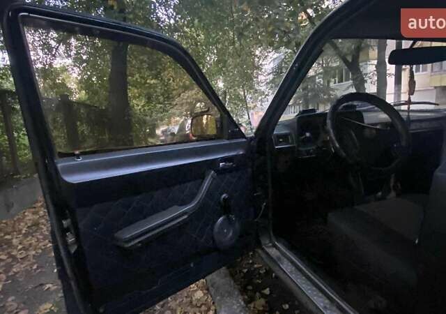 Чорний ГАЗ 24-10 Волга, об'ємом двигуна 2.5 л та пробігом 85 тис. км за 700 $, фото 27 на Automoto.ua