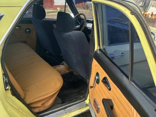 Жовтий ГАЗ 24-10 Волга, об'ємом двигуна 2.4 л та пробігом 180 тис. км за 641 $, фото 8 на Automoto.ua
