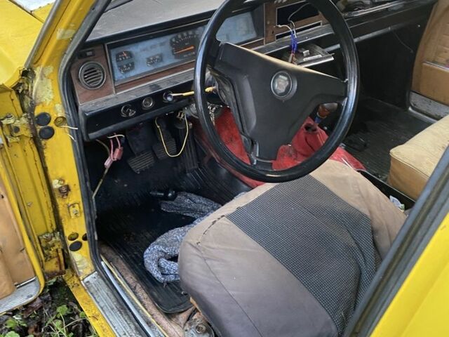 Жовтий ГАЗ 24-10 Волга, об'ємом двигуна 2.4 л та пробігом 1000 тис. км за 355 $, фото 6 на Automoto.ua