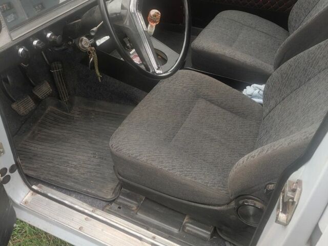 Сірий ГАЗ 24-10 Волга, об'ємом двигуна 2.4 л та пробігом 70 тис. км за 692 $, фото 5 на Automoto.ua