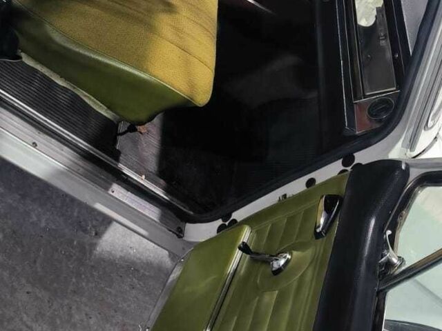 Серый ГАЗ 24-10 Волга, объемом двигателя 2.4 л и пробегом 65 тыс. км за 6000 $, фото 5 на Automoto.ua