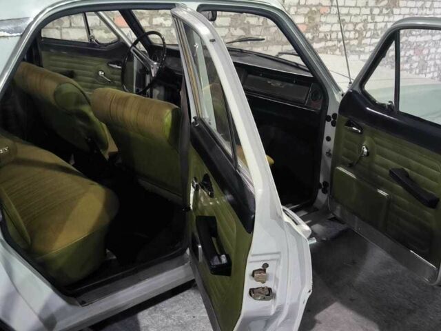 Сірий ГАЗ 24-10 Волга, об'ємом двигуна 2.4 л та пробігом 65 тис. км за 6000 $, фото 15 на Automoto.ua