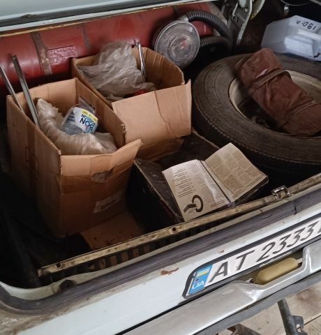 Сірий ГАЗ 24-10 Волга, об'ємом двигуна 2.4 л та пробігом 98 тис. км за 724 $, фото 5 на Automoto.ua