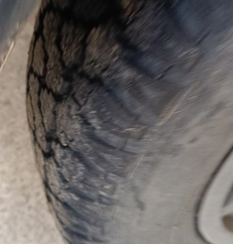 Сірий ГАЗ 24-10 Волга, об'ємом двигуна 2.4 л та пробігом 98 тис. км за 724 $, фото 6 на Automoto.ua