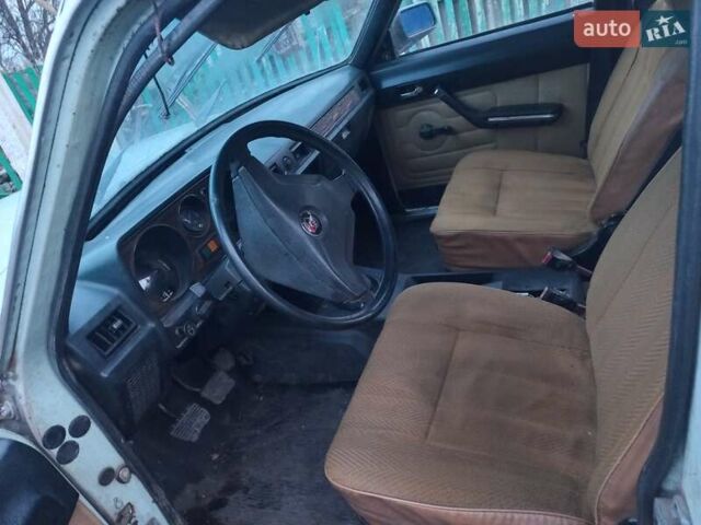 Сірий ГАЗ 24-10 Волга, об'ємом двигуна 2.5 л та пробігом 90 тис. км за 600 $, фото 4 на Automoto.ua