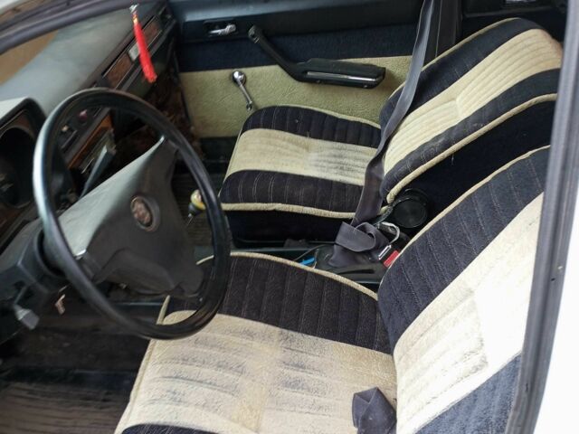 Серый ГАЗ 24-10 Волга, объемом двигателя 2.4 л и пробегом 23 тыс. км за 832 $, фото 2 на Automoto.ua