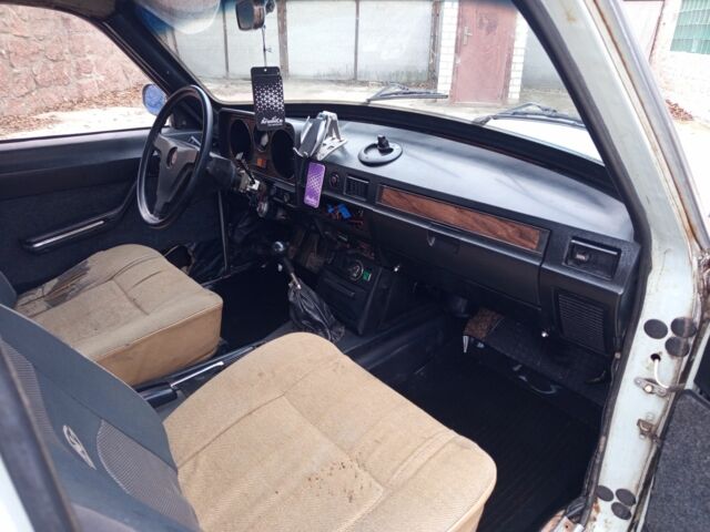 Серый ГАЗ 24-10 Волга, объемом двигателя 2.4 л и пробегом 123 тыс. км за 500 $, фото 7 на Automoto.ua