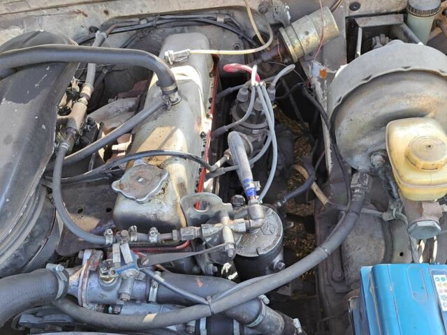 Сірий ГАЗ 24-10 Волга, об'ємом двигуна 2.4 л та пробігом 30 тис. км за 631 $, фото 13 на Automoto.ua