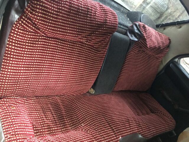 Сірий ГАЗ 24-10 Волга, об'ємом двигуна 2.4 л та пробігом 999 тис. км за 358 $, фото 3 на Automoto.ua