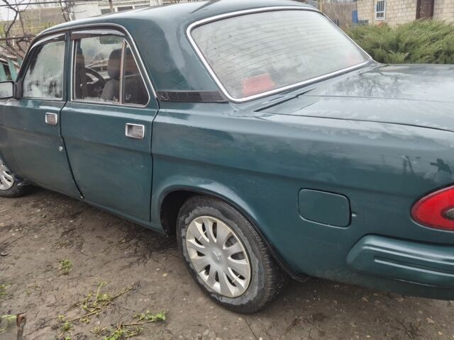 Зеленый ГАЗ 24-10 Волга, объемом двигателя 2.4 л и пробегом 300 тыс. км за 600 $, фото 2 на Automoto.ua