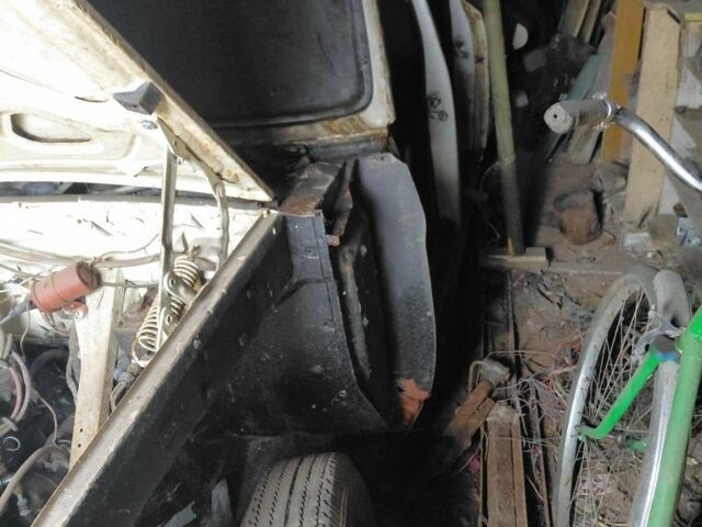 Белый ГАЗ 24, объемом двигателя 3 л и пробегом 200 тыс. км за 287 $, фото 7 на Automoto.ua