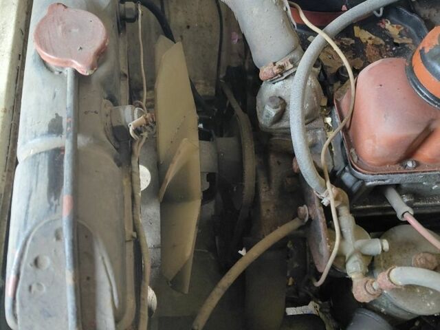 Белый ГАЗ 24, объемом двигателя 3 л и пробегом 200 тыс. км за 287 $, фото 3 на Automoto.ua