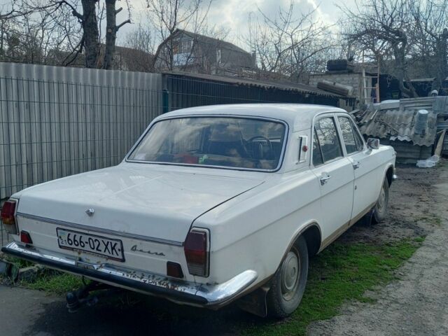 Белый ГАЗ 24, объемом двигателя 2 л и пробегом 200 тыс. км за 500 $, фото 2 на Automoto.ua