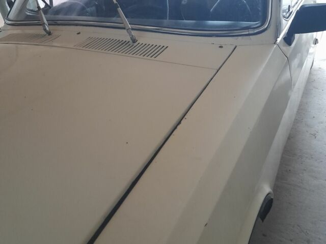 Белый ГАЗ 24, объемом двигателя 2 л и пробегом 2 тыс. км за 565 $, фото 6 на Automoto.ua