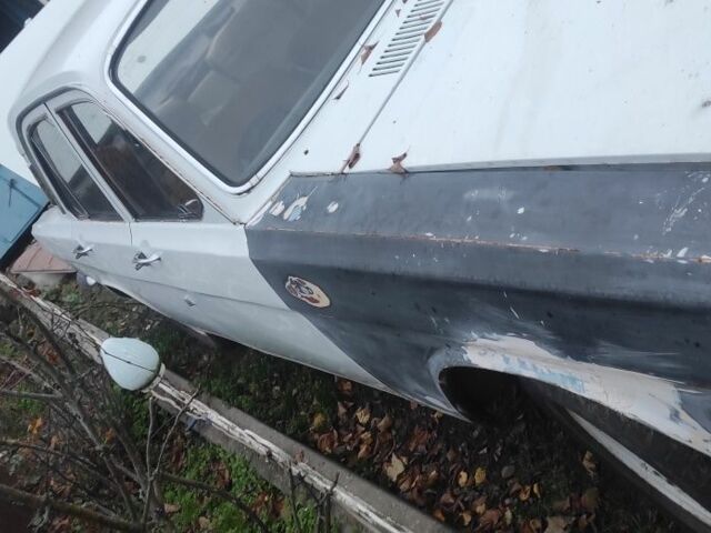 Белый ГАЗ 24, объемом двигателя 2.4 л и пробегом 60 тыс. км за 404 $, фото 2 на Automoto.ua