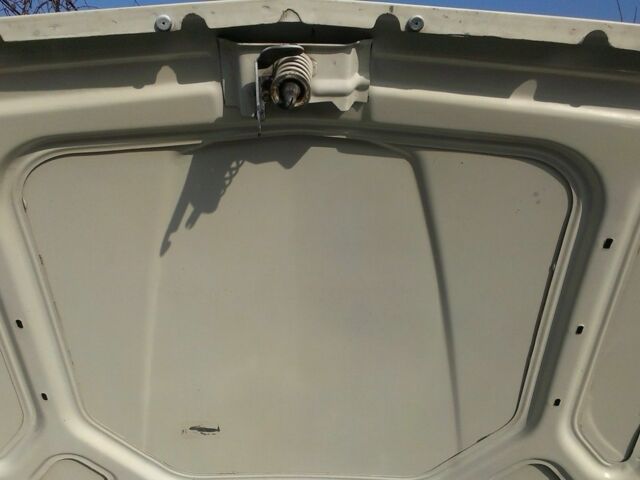 Білий ГАЗ 24, об'ємом двигуна 2.4 л та пробігом 78 тис. км за 3000 $, фото 14 на Automoto.ua