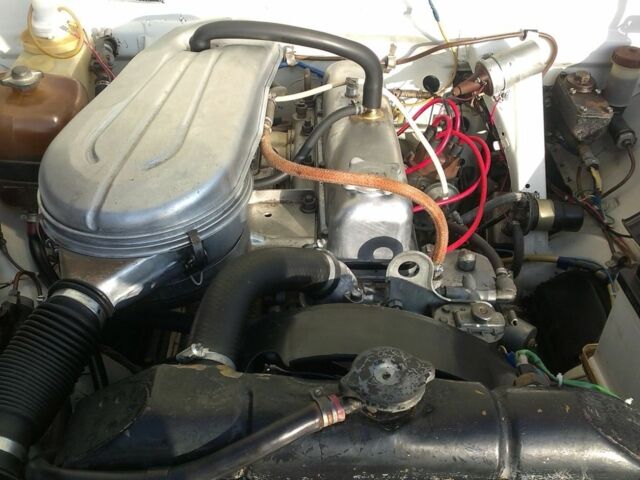 Білий ГАЗ 24, об'ємом двигуна 2.4 л та пробігом 78 тис. км за 3000 $, фото 10 на Automoto.ua