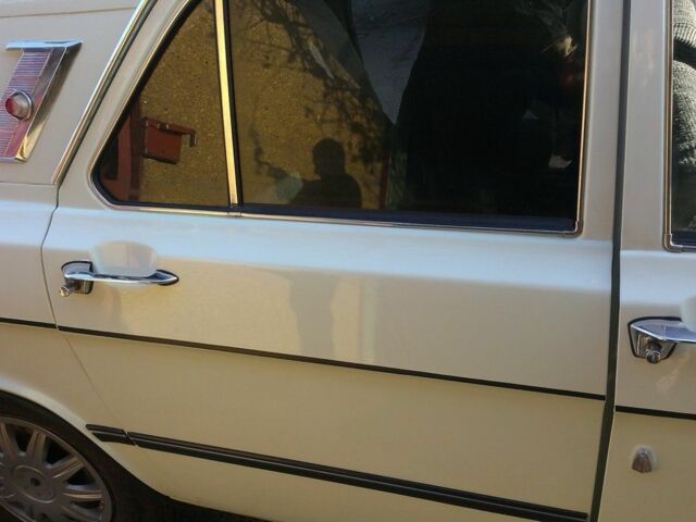 Білий ГАЗ 24, об'ємом двигуна 2.4 л та пробігом 78 тис. км за 3000 $, фото 5 на Automoto.ua