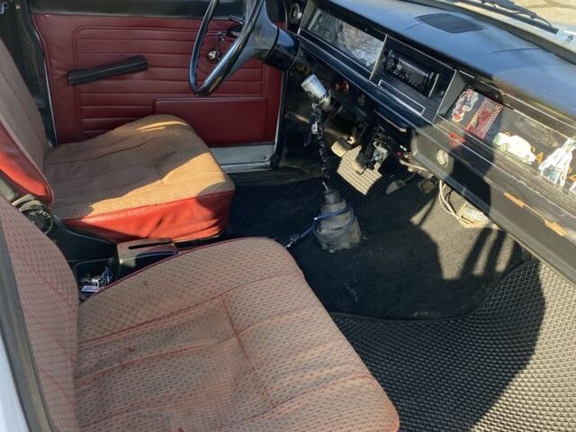 Белый ГАЗ 24, объемом двигателя 2.5 л и пробегом 164 тыс. км за 800 $, фото 7 на Automoto.ua