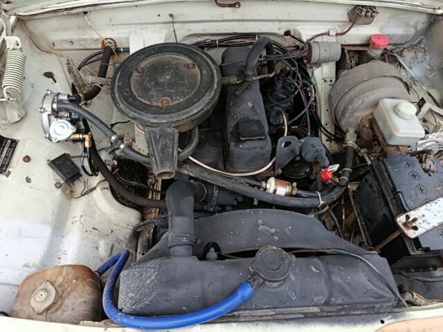 Белый ГАЗ 24, объемом двигателя 2.4 л и пробегом 200 тыс. км за 714 $, фото 6 на Automoto.ua