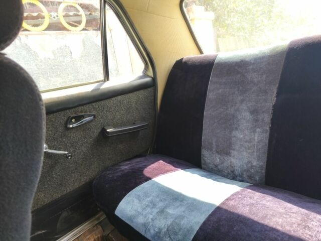 ГАЗ 24 1986 в Шевченковом на Automoto.ua Белый ГАЗ 24, объемом двигателя 2.4 л и пробегом 1 тыс. км за 950 $, фото 13 на Automoto.ua