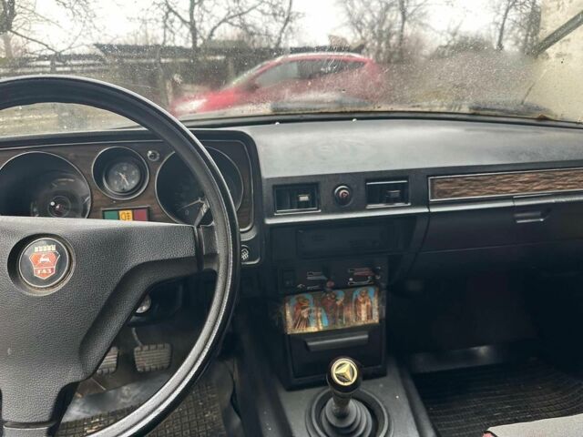 Білий ГАЗ 24, об'ємом двигуна 2.4 л та пробігом 73 тис. км за 720 $, фото 3 на Automoto.ua