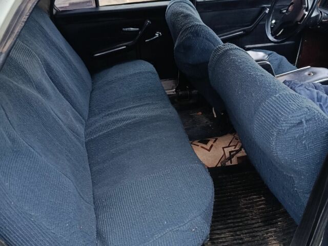 Белый ГАЗ 24, объемом двигателя 2.4 л и пробегом 200 тыс. км за 714 $, фото 5 на Automoto.ua