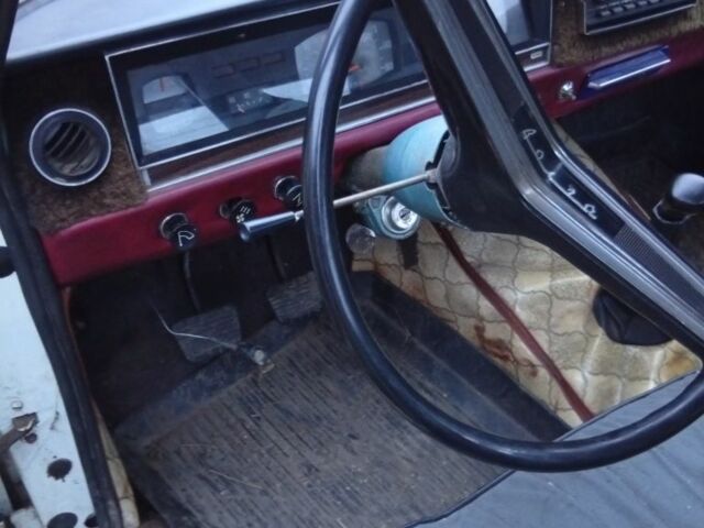 Белый ГАЗ 24, объемом двигателя 2 л и пробегом 1 тыс. км за 1300 $, фото 3 на Automoto.ua