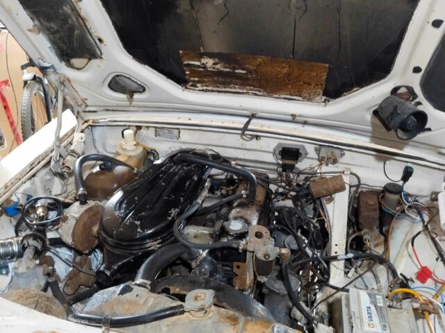 Белый ГАЗ 24, объемом двигателя 2.4 л и пробегом 190 тыс. км за 608 $, фото 13 на Automoto.ua