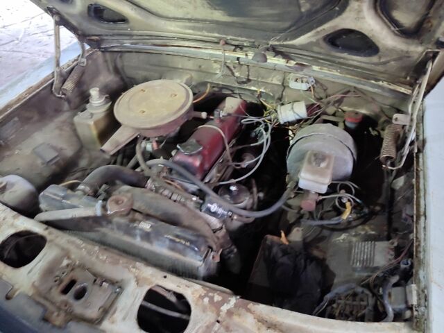 Белый ГАЗ 24, объемом двигателя 0 л и пробегом 150 тыс. км за 357 $, фото 5 на Automoto.ua