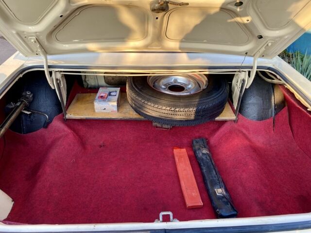 Бежевый ГАЗ 24, объемом двигателя 2.4 л и пробегом 37 тыс. км за 3500 $, фото 15 на Automoto.ua