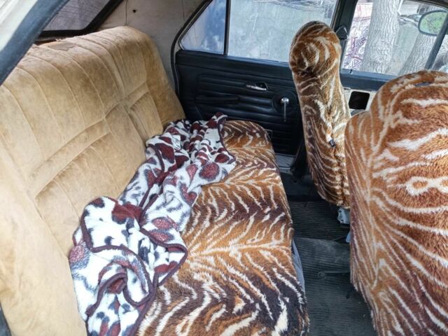 Бежевый ГАЗ 24, объемом двигателя 2.4 л и пробегом 1000 тыс. км за 350 $, фото 4 на Automoto.ua