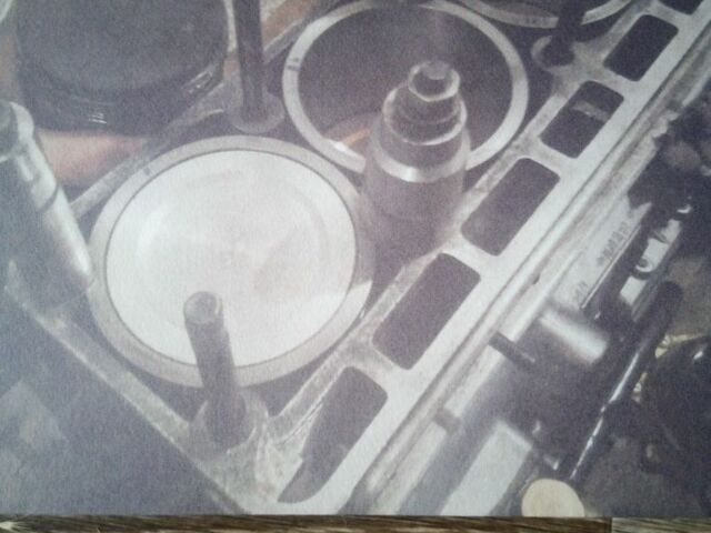 Бежевий ГАЗ 24, об'ємом двигуна 2.4 л та пробігом 110 тис. км за 5000 $, фото 23 на Automoto.ua