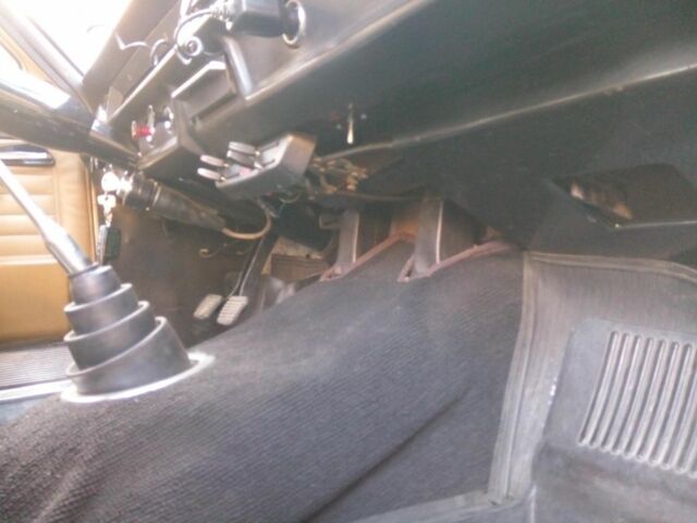 Бежевий ГАЗ 24, об'ємом двигуна 2.4 л та пробігом 110 тис. км за 5000 $, фото 11 на Automoto.ua