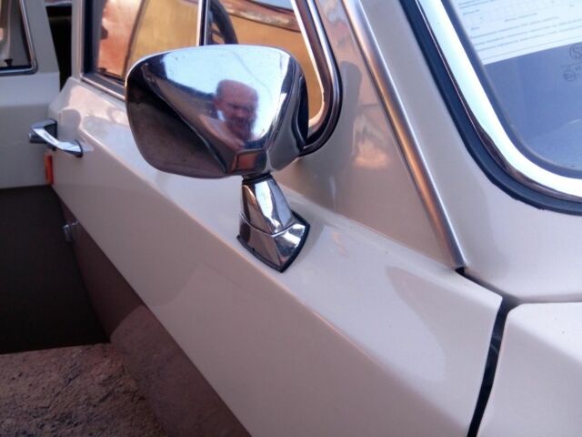 Бежевий ГАЗ 24, об'ємом двигуна 2.4 л та пробігом 110 тис. км за 5000 $, фото 7 на Automoto.ua