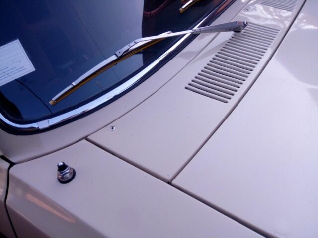 Бежевий ГАЗ 24, об'ємом двигуна 2.4 л та пробігом 110 тис. км за 5000 $, фото 20 на Automoto.ua