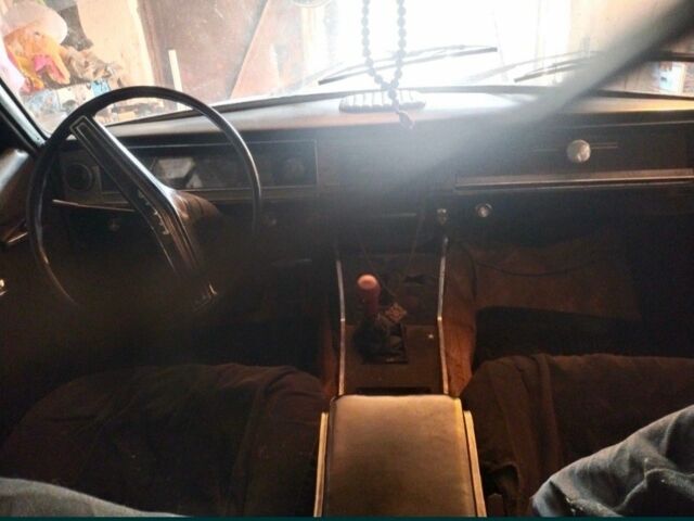 Чорний ГАЗ 24, об'ємом двигуна 3 л та пробігом 1000 тис. км за 833 $, фото 2 на Automoto.ua