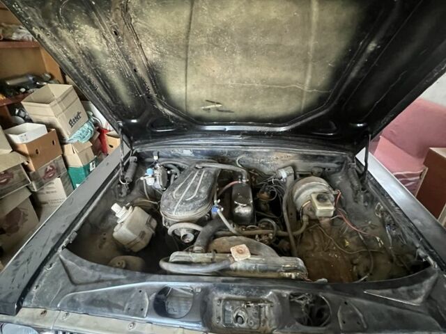 Черный ГАЗ 24, объемом двигателя 2.4 л и пробегом 222 тыс. км за 899 $, фото 4 на Automoto.ua