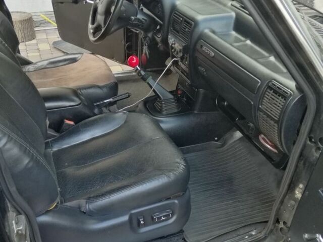 Черный ГАЗ 24, объемом двигателя 2.4 л и пробегом 400 тыс. км за 2500 $, фото 2 на Automoto.ua