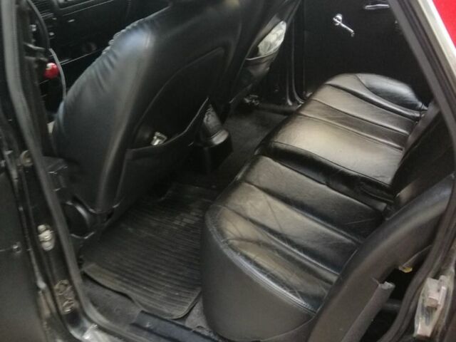 Черный ГАЗ 24, объемом двигателя 2.4 л и пробегом 400 тыс. км за 2500 $, фото 7 на Automoto.ua