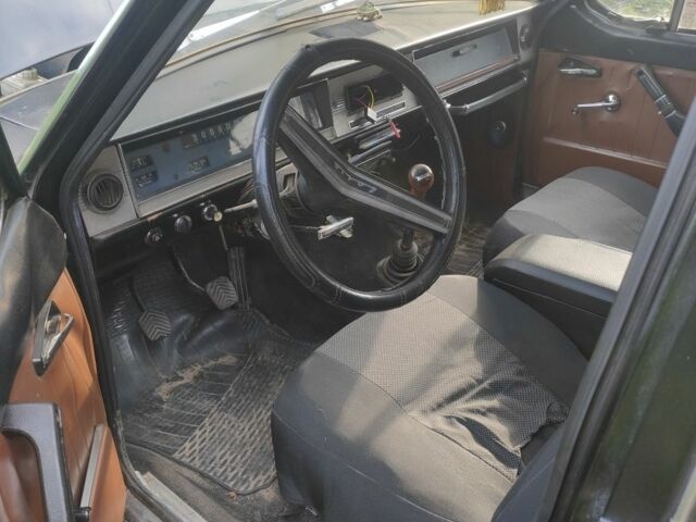 Чорний ГАЗ 24, об'ємом двигуна 2.4 л та пробігом 80 тис. км за 555 $, фото 5 на Automoto.ua