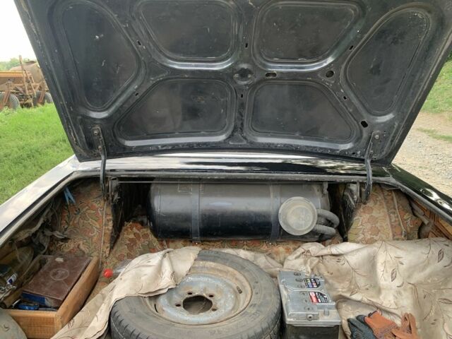 Черный ГАЗ 24, объемом двигателя 2.4 л и пробегом 80 тыс. км за 2300 $, фото 5 на Automoto.ua