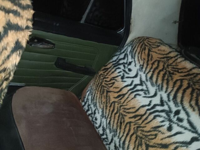 Черный ГАЗ 24, объемом двигателя 2 л и пробегом 500 тыс. км за 473 $, фото 3 на Automoto.ua